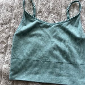 women’s crop top